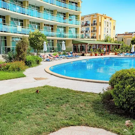 Julia Family - Menada Apartment