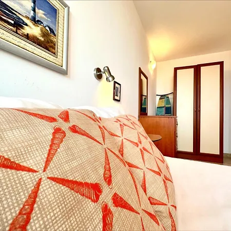 Apartment Julia Family - Menada *
