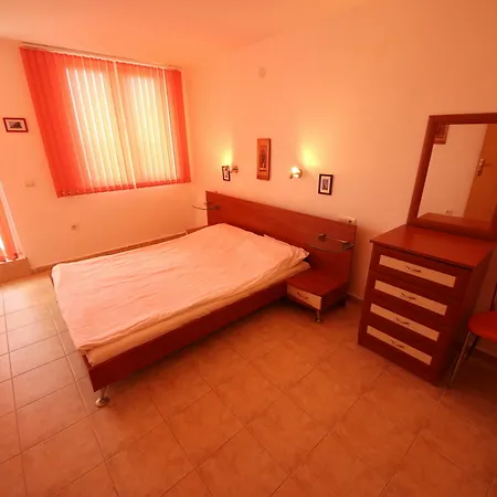 Julia Family - Menada Apartment *